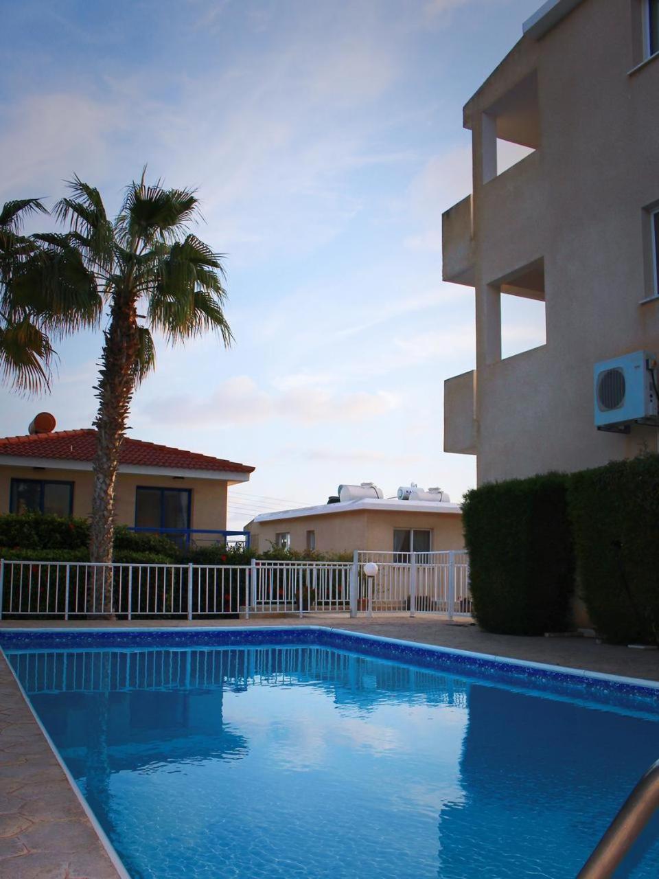 Chloraka- 2 Bedrooms - Pool 外观 照片